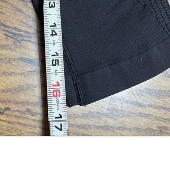 Lululemon In The Flow Capri Womens 4 charcoal Moisture Wick Seamless Fitted Crop - Picture 8 of 9
